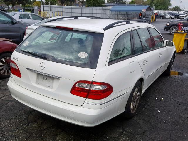 WDBUH65J84A463405 - 2004 MERCEDES-BENZ E 320 WHITE photo 4