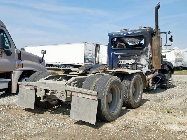 1XPHD49X1AD105590 - 2010 PETERBILT 386 BURN photo 4