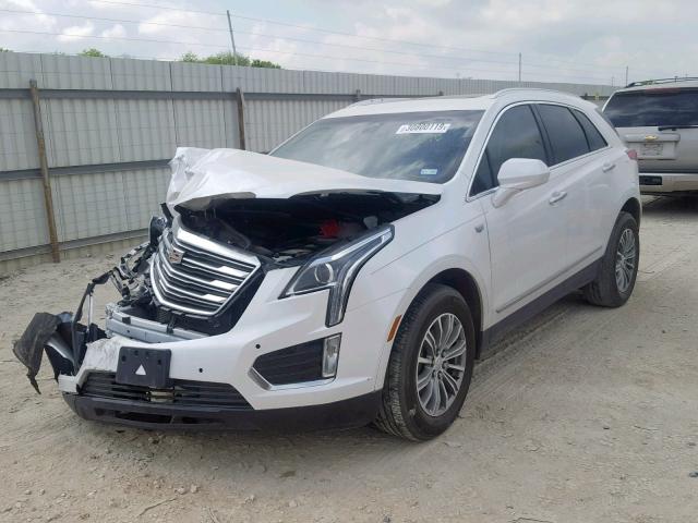 1GYKNBRS0HZ135636 - 2017 CADILLAC XT5 LUXURY WHITE photo 2