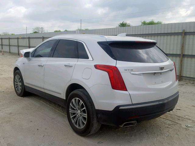 1GYKNBRS0HZ135636 - 2017 CADILLAC XT5 LUXURY WHITE photo 3