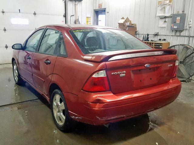 1FAFP34NX5W205462 - 2005 FORD FOCUS ZX4 MAROON photo 3