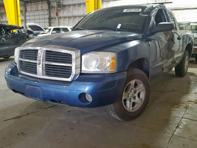 1D7HW58N75S225614 - 2005 DODGE DAKOTA QUA BLUE photo 2