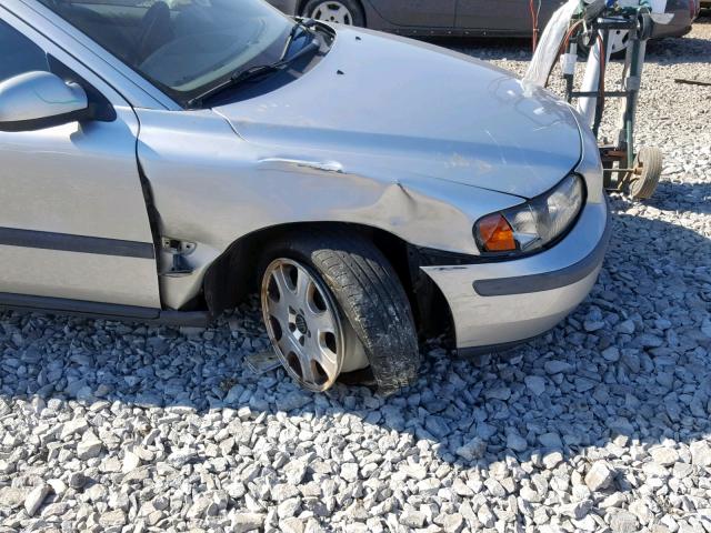 YV1SW53D811023907 - 2001 VOLVO V70 T5 TUR SILVER photo 9