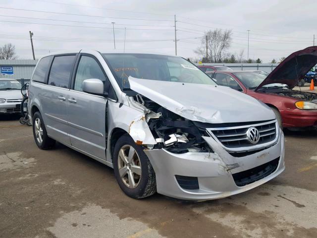 2V8HW34199R545854 - 2009 VOLKSWAGEN ROUTAN SE SILVER photo 1