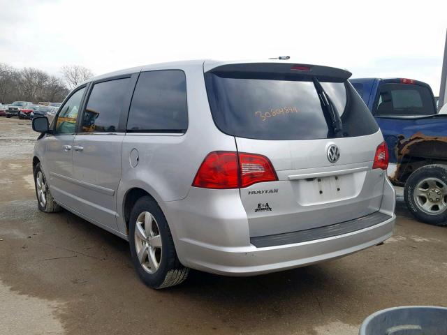 2V8HW34199R545854 - 2009 VOLKSWAGEN ROUTAN SE SILVER photo 3