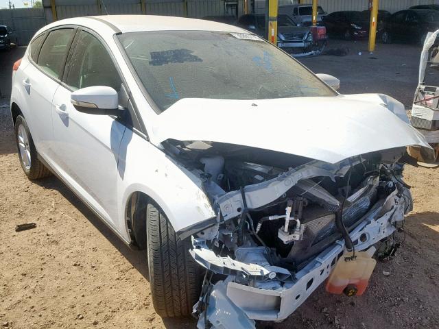 1FADP3K21GL267448 - 2016 FORD FOCUS SE WHITE photo 1