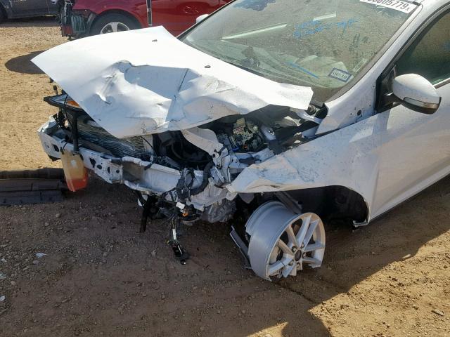 1FADP3K21GL267448 - 2016 FORD FOCUS SE WHITE photo 9