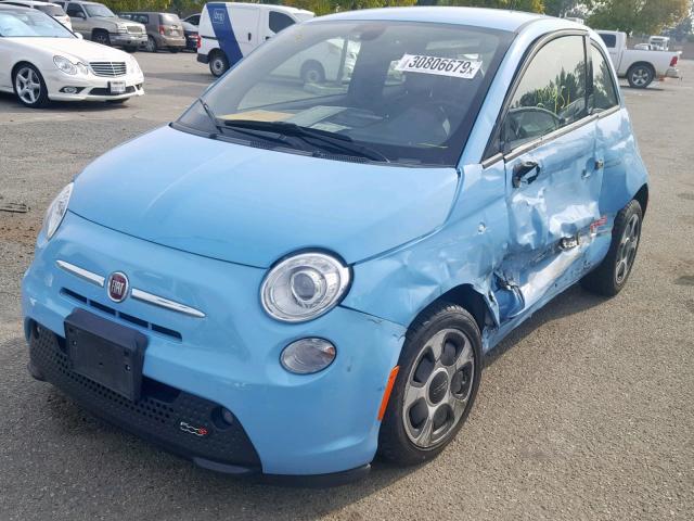 3C3CFFGE2HT547838 - 2017 FIAT 500 ELECTR BLUE photo 2