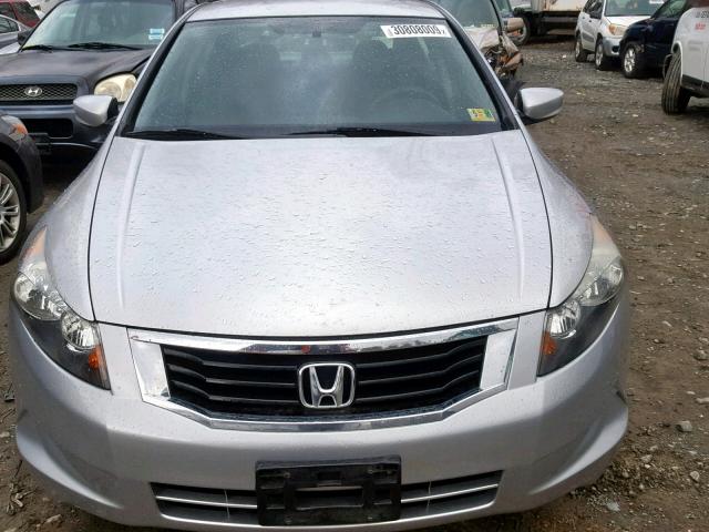 1HGCP26448A001044 - 2008 HONDA ACCORD LXP SILVER photo 9