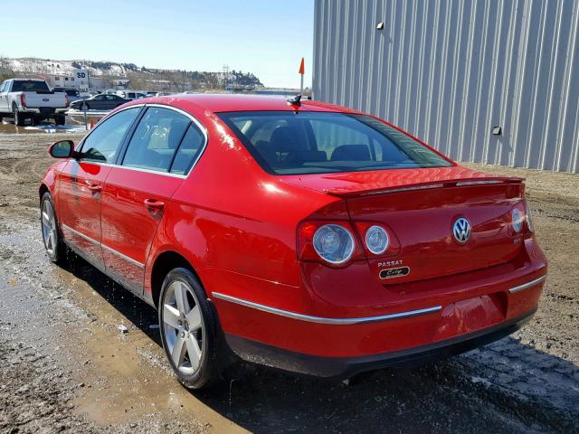 WVWAK73C88E180050 - 2008 VOLKSWAGEN PASSAT KOM RED photo 3