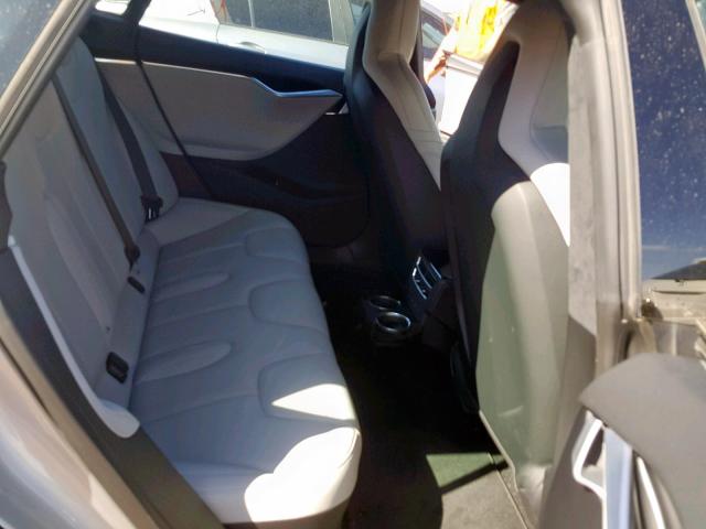 5YJSA1E28GF156496 - 2016 TESLA MODEL S فضي صورة 6