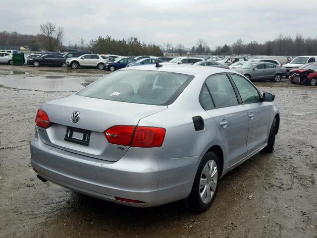 3VWLL7AJ4EM302445 - 2014 VOLKSWAGEN JETTA TDI SILVER photo 4