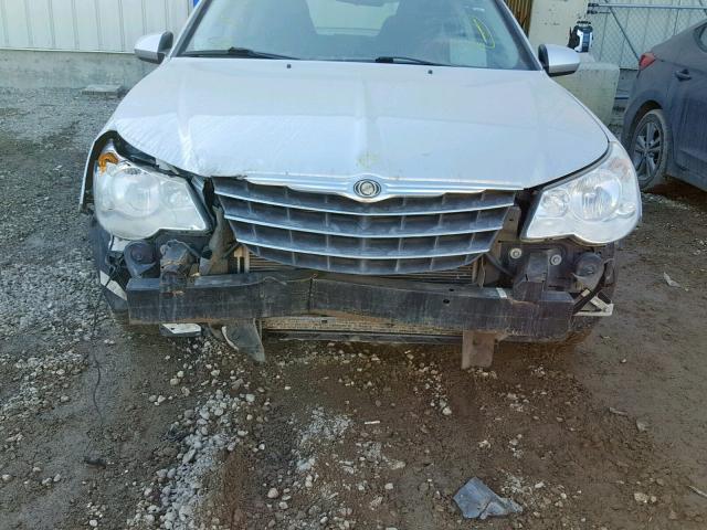 1C3CC4FB2AN101828 - 2010 CHRYSLER SEBRING TO WHITE photo 9