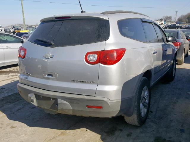 1GNLREED9AS102714 - 2010 CHEVROLET TRAVERSE L SILVER photo 4