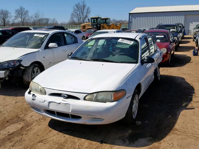 3FAFP13P81R224712 - 2001 FORD ESCORT WHITE photo 2