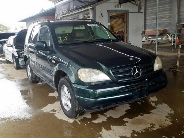 4JGAB54E6YA174089 - 2000 MERCEDES-BENZ ML 320 GREEN photo 1