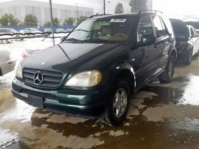 4JGAB54E6YA174089 - 2000 MERCEDES-BENZ ML 320 GREEN photo 2