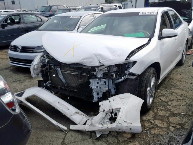 4T1BD1FK1CU036431 - 2012 TOYOTA CAMRY HYBR WHITE photo 2