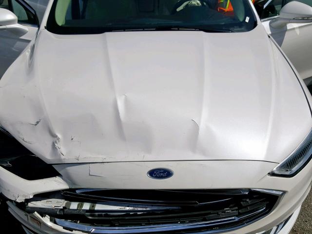 3FA6P0SUXHR354373 - 2017 FORD FUSION TIT WHITE photo 7