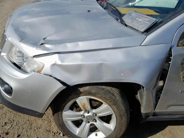 1J4NF1FB4BD140237 - 2011 JEEP COMPASS SP 银色 照片 9