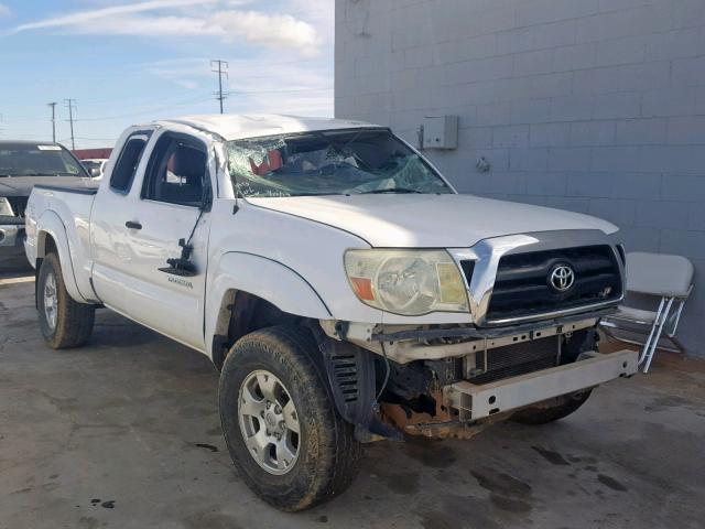 5TETU62N16Z299021 - 2006 TOYOTA TACOMA PRE WHITE photo 1