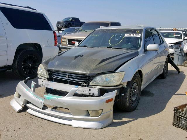 JTHBD192320058404 - 2002 LEXUS IS 300 SILVER photo 2