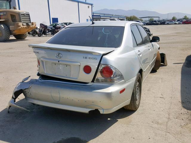 JTHBD192320058404 - 2002 LEXUS IS 300 SILVER photo 4