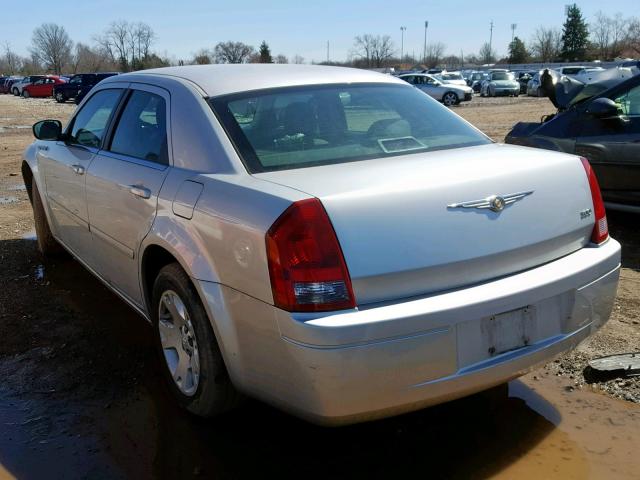 2C3KA43R96H171796 - 2006 CHRYSLER 300 GRAY photo 3