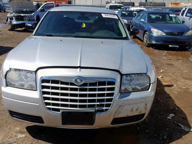 2C3KA43R96H171796 - 2006 CHRYSLER 300 GRAY photo 9