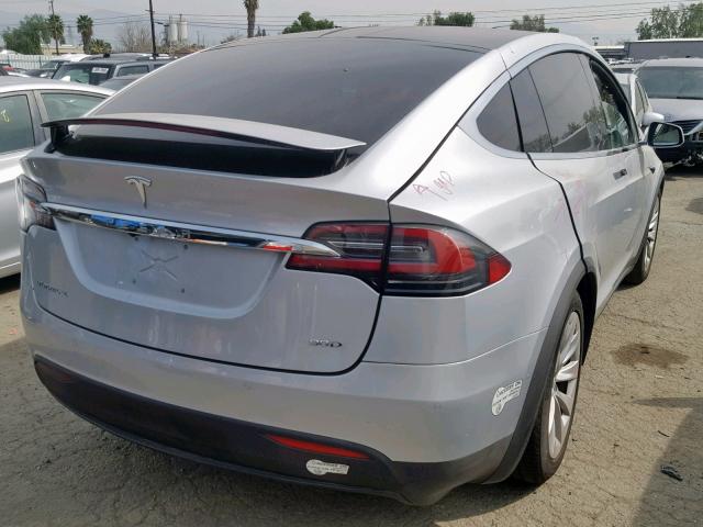 5YJXCDE22HF038088 - 2017 TESLA MODEL X SILVER photo 4