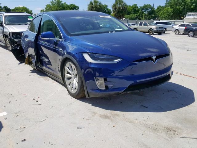 5YJXCBE21JF137625 - 2018 TESLA MODEL X BLUE photo 1