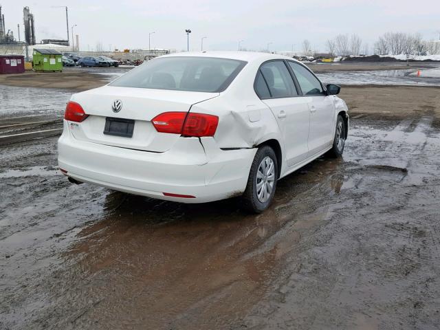 3VW1K7AJ6DM301502 - 2013 VOLKSWAGEN JETTA BASE WHITE photo 4
