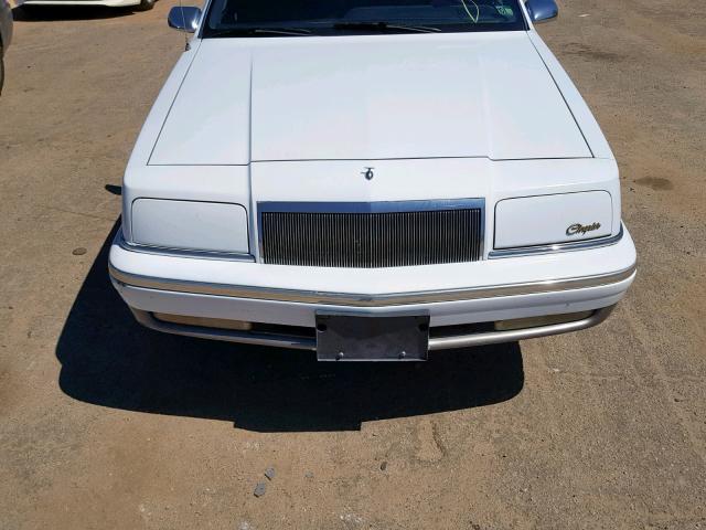 1C3XV66R3PD137157 - 1993 CHRYSLER NEW YORKER WHITE photo 9