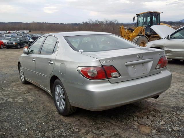 JTHBF30G520062498 - 2002 LEXUS ES 300 SILVER photo 3