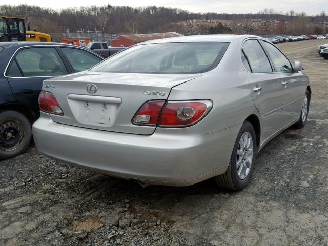 JTHBF30G520062498 - 2002 LEXUS ES 300 SILVER photo 4