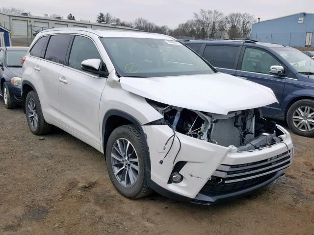 5TDJZRFH7JS905765 - 2018 TOYOTA HIGHLANDER WHITE photo 1