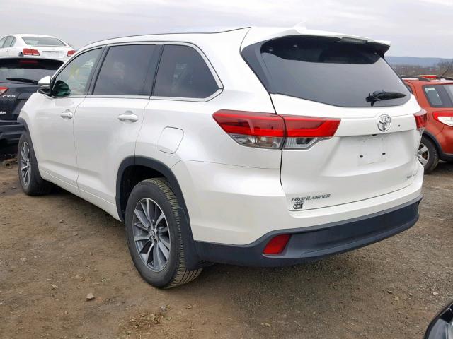 5TDJZRFH7JS905765 - 2018 TOYOTA HIGHLANDER WHITE photo 3