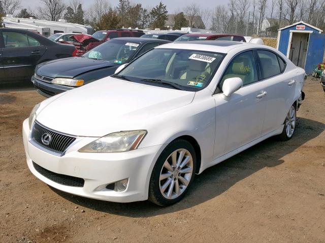 JTHCK262792028714 - 2009 LEXUS IS 250 WHITE photo 2