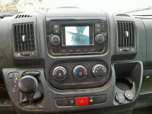 3C6TRVBG9JE139778 - 2018 RAM PROMASTER 白色 照片 9