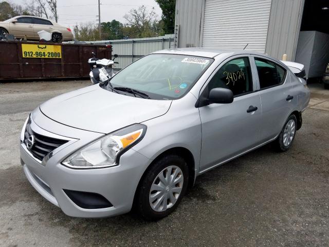 3N1CN7APXFL825643 - 2015 NISSAN VERSA S  photo 2