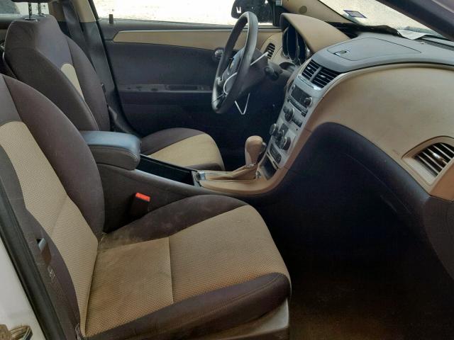 1G1ZA5E0XCF398631 - 2012 CHEVROLET MALIBU LS WHITE photo 5