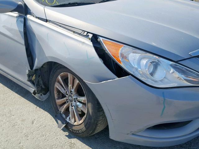 5NPEB4AC0BH227629 - 2011 HYUNDAI SONATA GLS SILVER photo 9