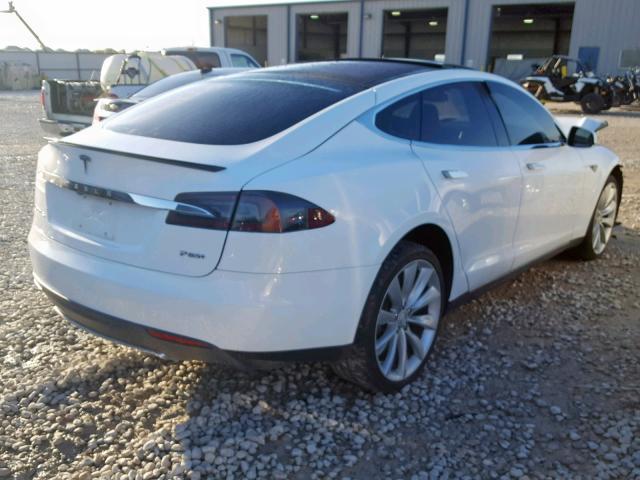 5YJSA1DP7DFP10068 - 2013 TESLA MODEL S WHITE photo 4