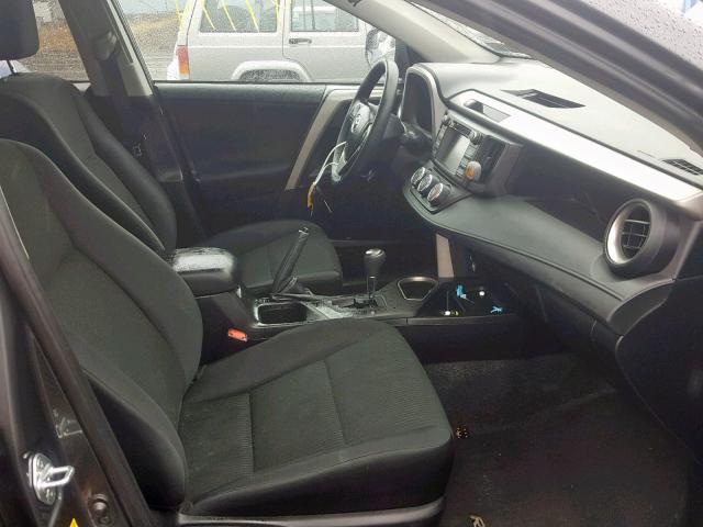 2T3BFREV9HW565466 - 2017 TOYOTA RAV4 LE CHARCOAL photo 5