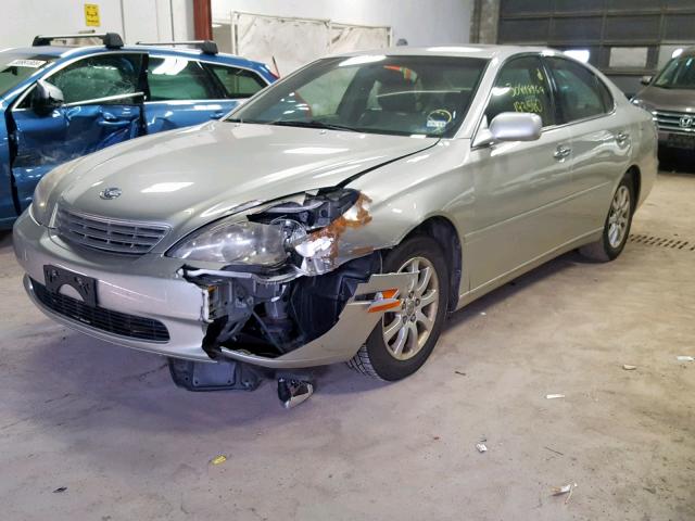 JTHBF30GX25013963 - 2002 LEXUS ES 300 SILVER photo 2