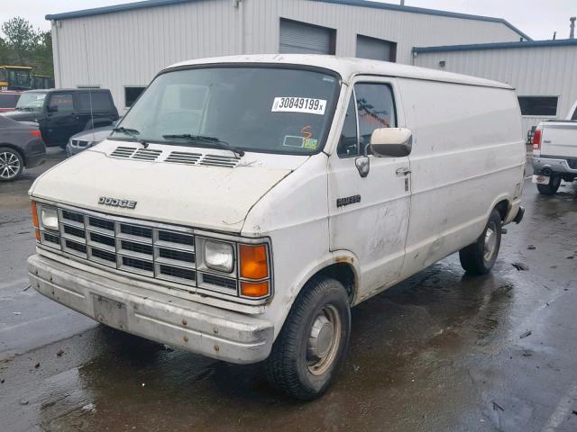 2B7HB21Y9NK100245 - 1992 DODGE RAM VAN B2 WHITE photo 2