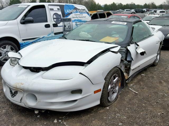 2G2FV22G9X2202897 - 1999 PONTIAC FIREBIRD F WHITE photo 2