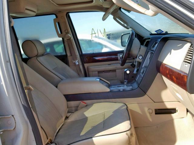 5LMFU27506LJ01843 - 2006 LINCOLN NAVIGATOR Krem foto 5