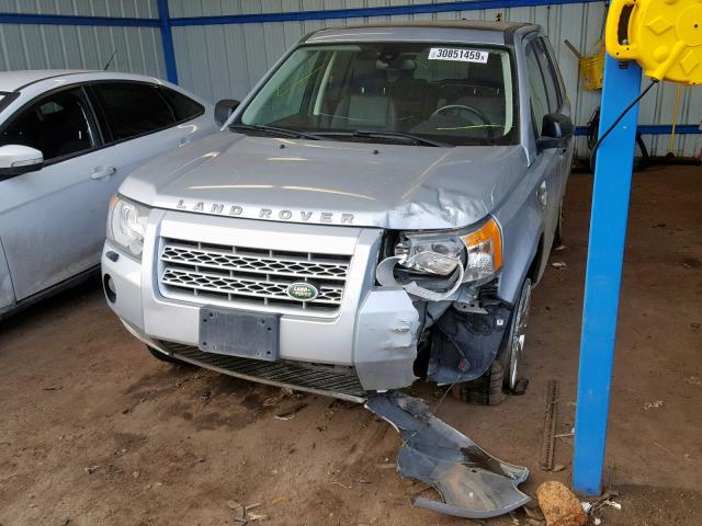 SALFT24N89H120249 - 2009 LAND ROVER LR2 HSE TE SILVER photo 2