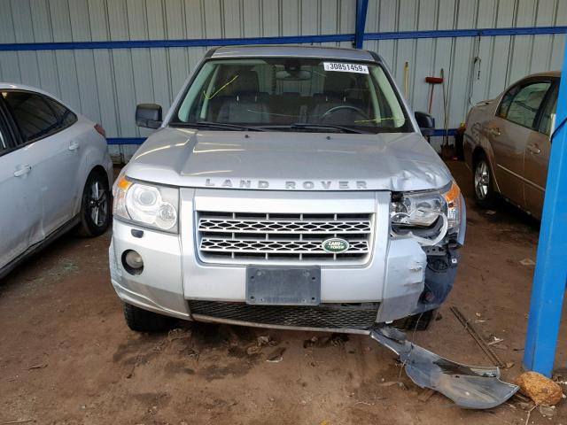 SALFT24N89H120249 - 2009 LAND ROVER LR2 HSE TE SILVER photo 9